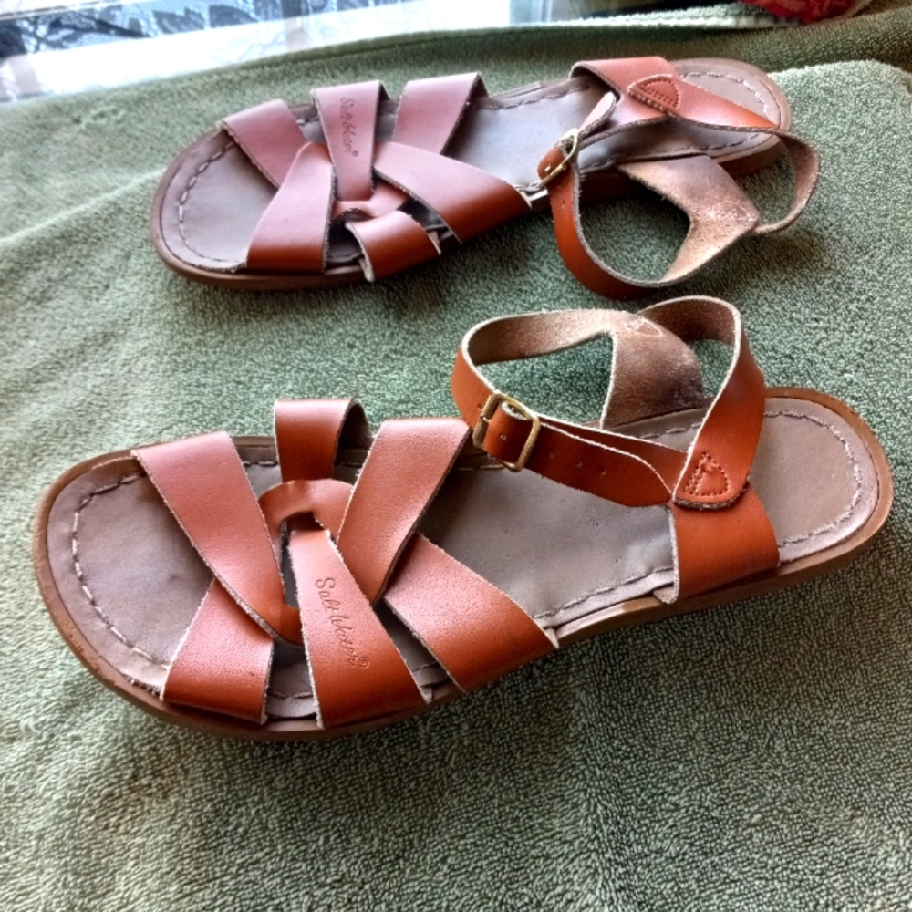 Women's Saltwater sandals by Hoy, tan, sz 10